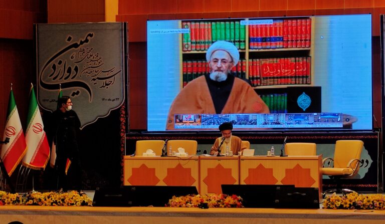 آیت الله العظمی سبحانی: لزوم تشکیل اتاق فکر در حوزه برای پاسخگویی به اندیشه های الحادی