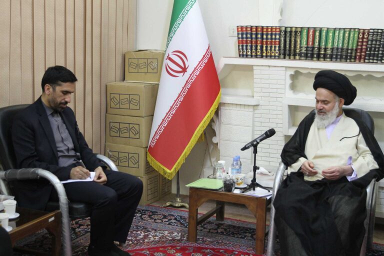 دیدار رئیس سازمان بهزیستی با آیت الله حسینی بوشهری