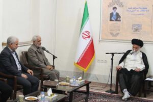 دیدار دکتر پرویز سروری با آیت الله حسینی بوشهری