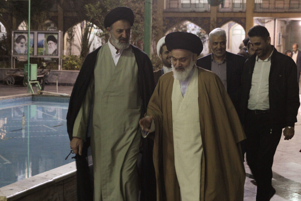 مراسم عمامه گذاری طلاب مدرسه امام باقر