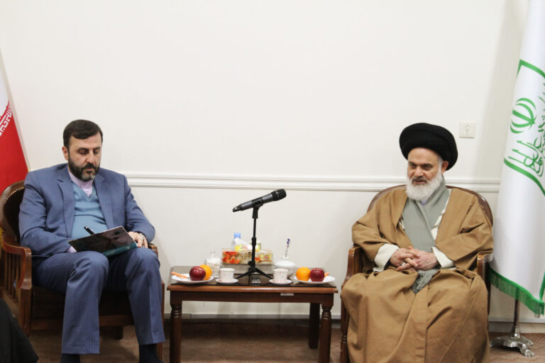 دیدار دبیر ستاد حقوق بشر کشور با آیت الله حسینی بوشهری