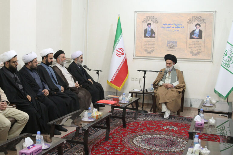 حجت الاسلام و المسلمین ابوالقاسم مقیمی حاجی معاون پژوهش حوزه های علمیه