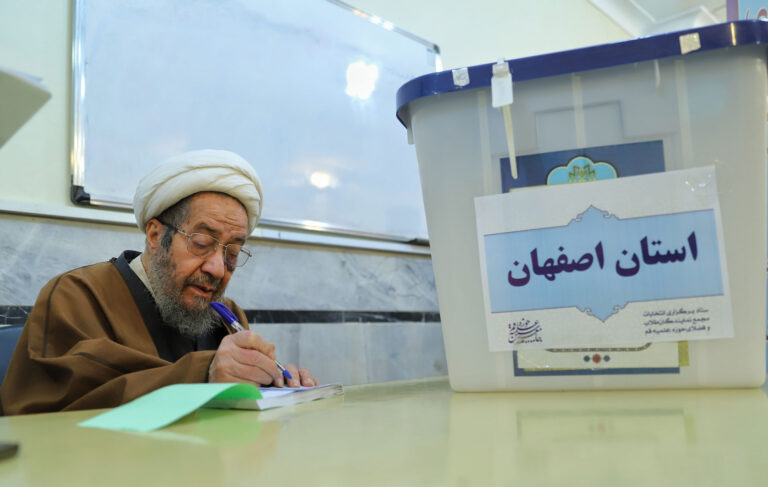 آیت الله مرتضی مقتدایی در انتخابات مجمع نمایندگان طلاب و فضلای حوزه علمیه قم شرکت کرد