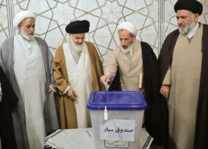 آیت الله محمود عبداللهی در انتخابات مجمع نمایندگان طلاب و فضلای حوزه علمیه قم شرکت کرد