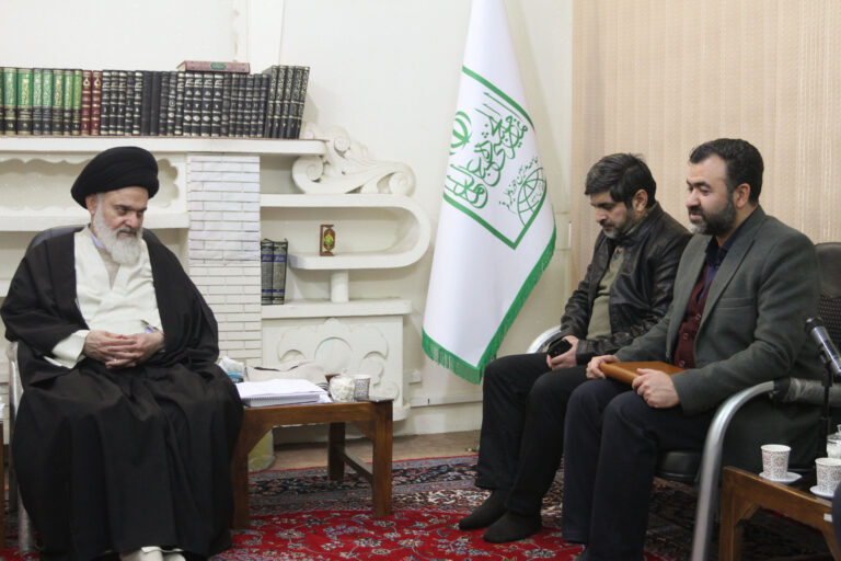 دیدار سرپرست شرکت گاز استان قم، مهندس مرتضی خوش لهجه با آیت الله حسینی بوشهری