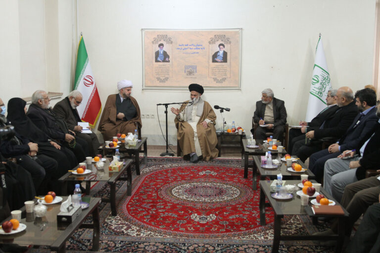 دیدار هیئت امنای کمیته امداد امام خمینی با آیت الله سید هاشم حسینی بوشهری