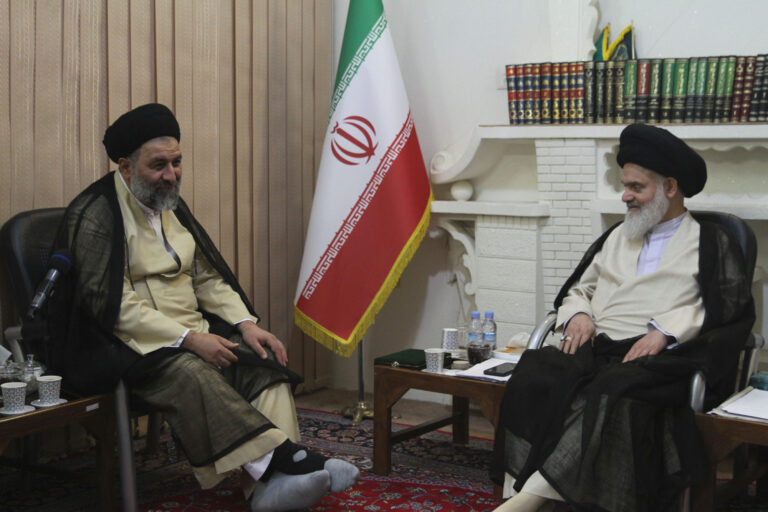دیدار حجت الاسلام و المسلمین سیدعلیرضا ادیانی، رئیس عقدتی سیاسی فراجا با آیت الله حسینی بوشهری