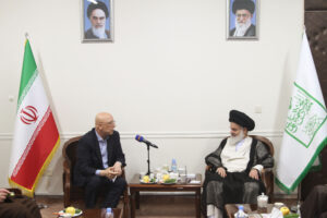 دیدار وزیر علوم، تحقیقات و فناوری با آیت الله حسینی بوشهری