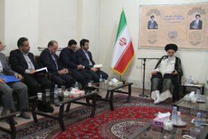 دیدار رئیس سازمان امور مالیاتی کشور با آیت الله حسینی بوشهری