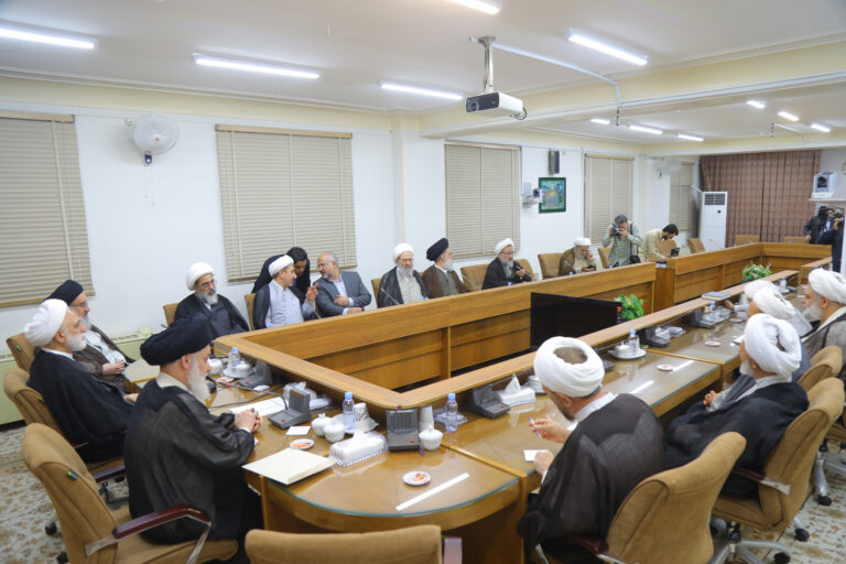 تصاویر / حضور رئیس قوه قضائیه در جلسه شورای عالی جامعه مدرسین