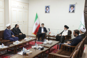 دیدار رئیس بنیاد شهید و امور ایثارگران با آیت الله حسینی بوشهری