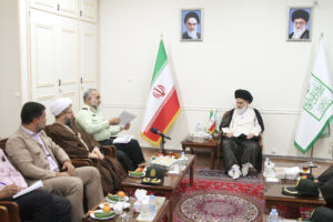 دیدار رئیس پلیس استان قم (سرتیپ دوم محمدرضا میرحیدری) با آیت الله حسینی بوشهری رئیس جامعه مدرسین حوزه علمیه قم