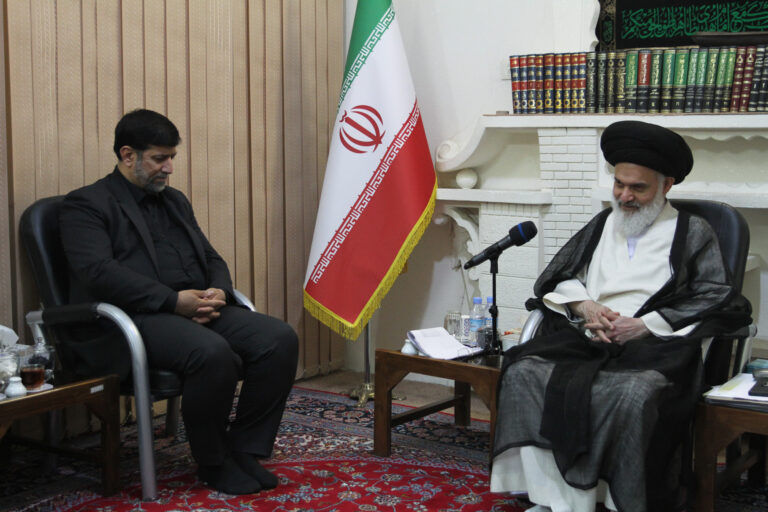 دیدار استاندار جدید قم با آیت الله حسینی بوشهری