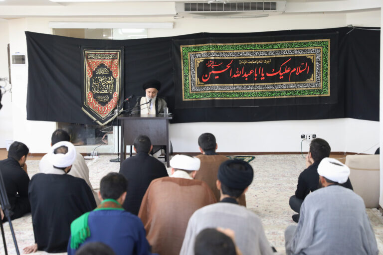 بازدید آیت الله حسینی بوشهری از مدرسه عالی فقه و علوم اسلامی قم تحت اشراف مقام معظم رهبری