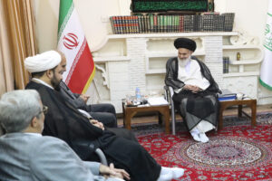 دیدار قائم مقام کمیته امداد امام خمینی ره کشور با آیت الله حسینی بوشهری به منظور معرفی مدیرکل جدید این سازمان در قم