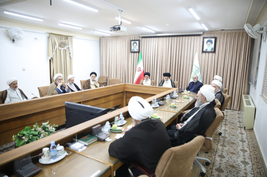 حضور دبیر شورای عالی امنیت ملی، دکتر علی اکبر احمدیان، در جلسه جامعه مدرسین حوزه علمیه قم