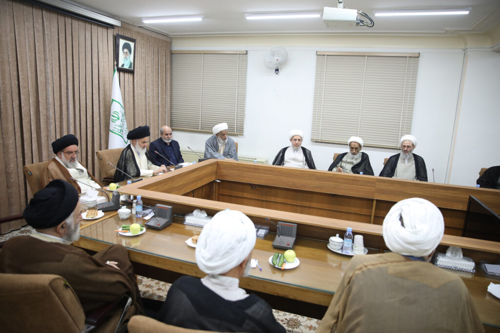 حضور دبیر شورای عالی امنیت ملی، دکتر علی اکبر احمدیان، در جلسه جامعه مدرسین حوزه علمیه قم