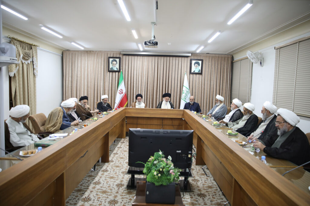 حضور دبیر شورای عالی امنیت ملی، دکتر علی اکبر احمدیان، در جلسه جامعه مدرسین حوزه علمیه قم