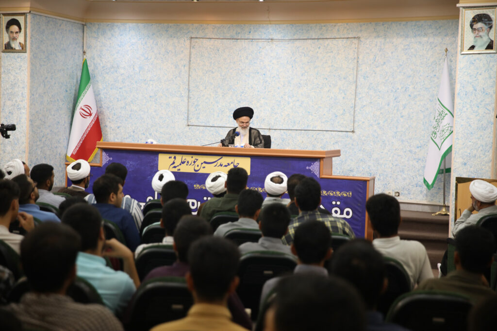 دیدار تعدادی از دانشجویان دختر و پسر استان سیستان و بلوچستان با آیت الله حسینی بوشهری