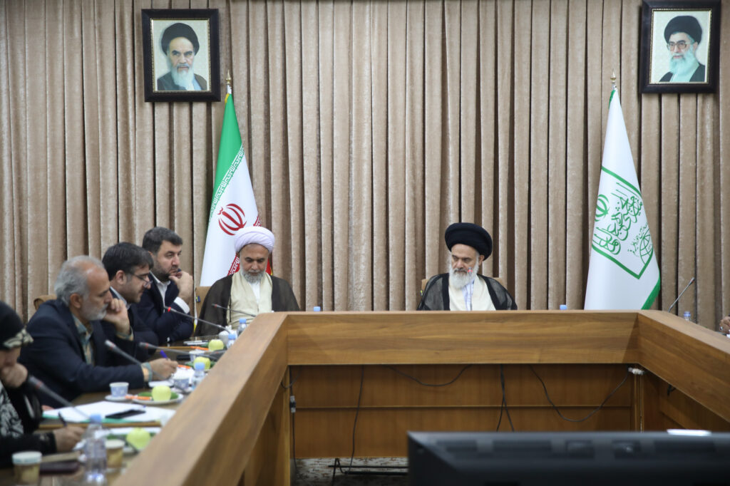 دیدار جمعی از رایزنان فرهنگی و مدیران سازمان فرهنگ و ارتباطات اسلامی با آیت الله حسینی بوشهری