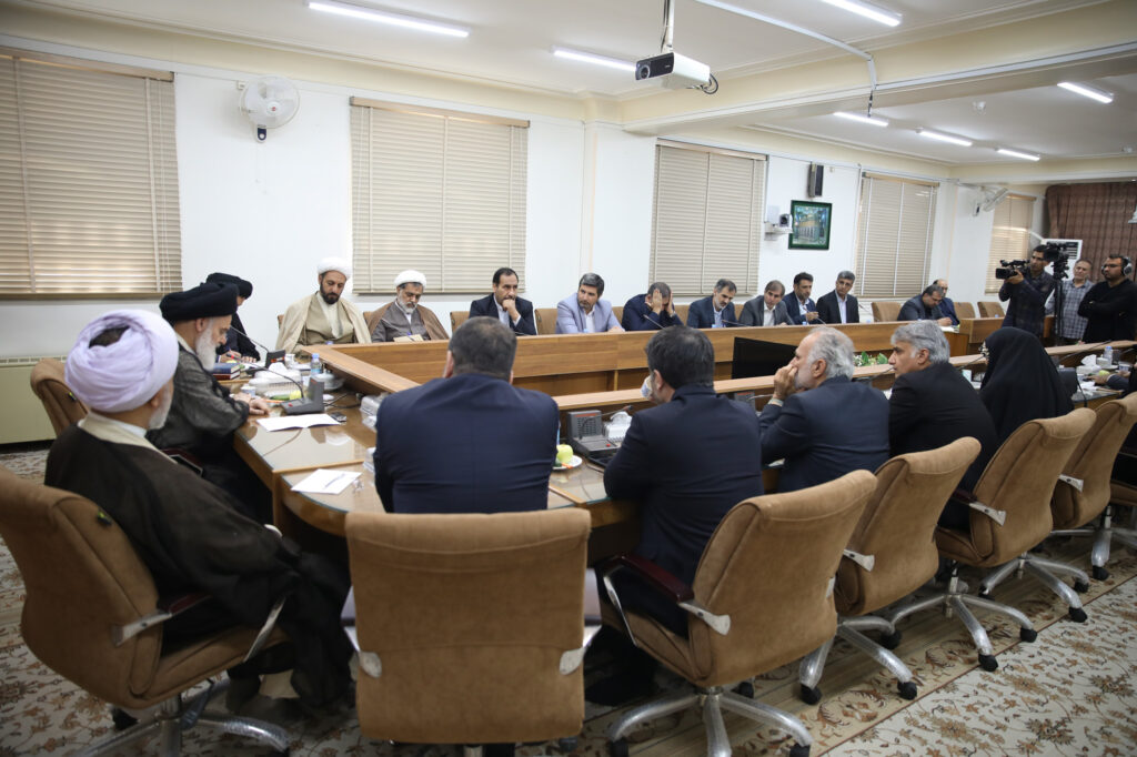 دیدار جمعی از رایزنان فرهنگی و مدیران سازمان فرهنگ و ارتباطات اسلامی با آیت الله حسینی بوشهری