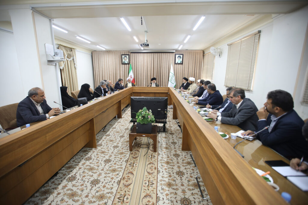 دیدار جمعی از رایزنان فرهنگی و مدیران سازمان فرهنگ و ارتباطات اسلامی با آیت الله حسینی بوشهری