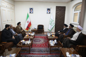 دیدار صمیمانه تولیت جدید مسجد جمکران با آیت الله حسینی بوشهری