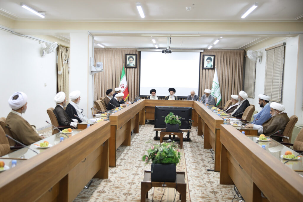 حضور رئیس کمیته امداد کل کشور در جمع اعضای جامعه مدرسین حوزه علمیه قم