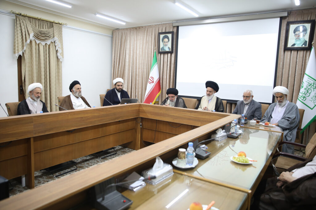 حضور رئیس کمیته امداد کل کشور در جمع اعضای جامعه مدرسین حوزه علمیه قم