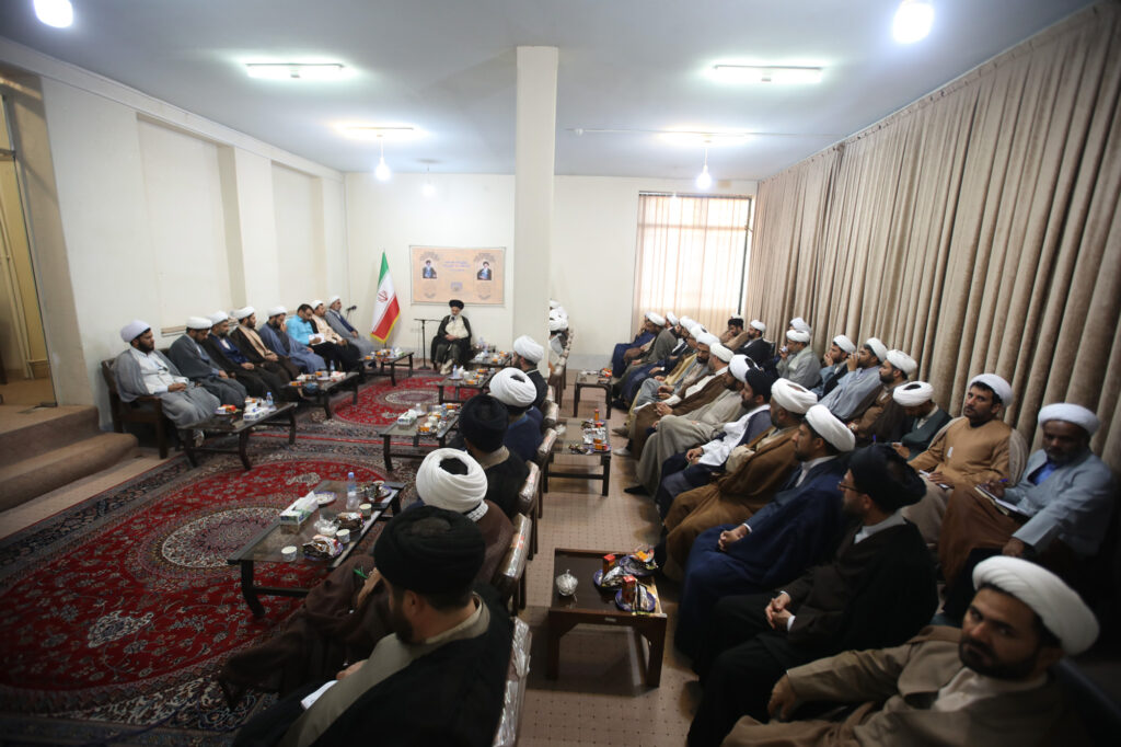 دیدار نمایندگان ولی فقیه در نیروی دریایی سپاه پاسداران انقلاب اسلامی با آیت الله حسینی بوشهری