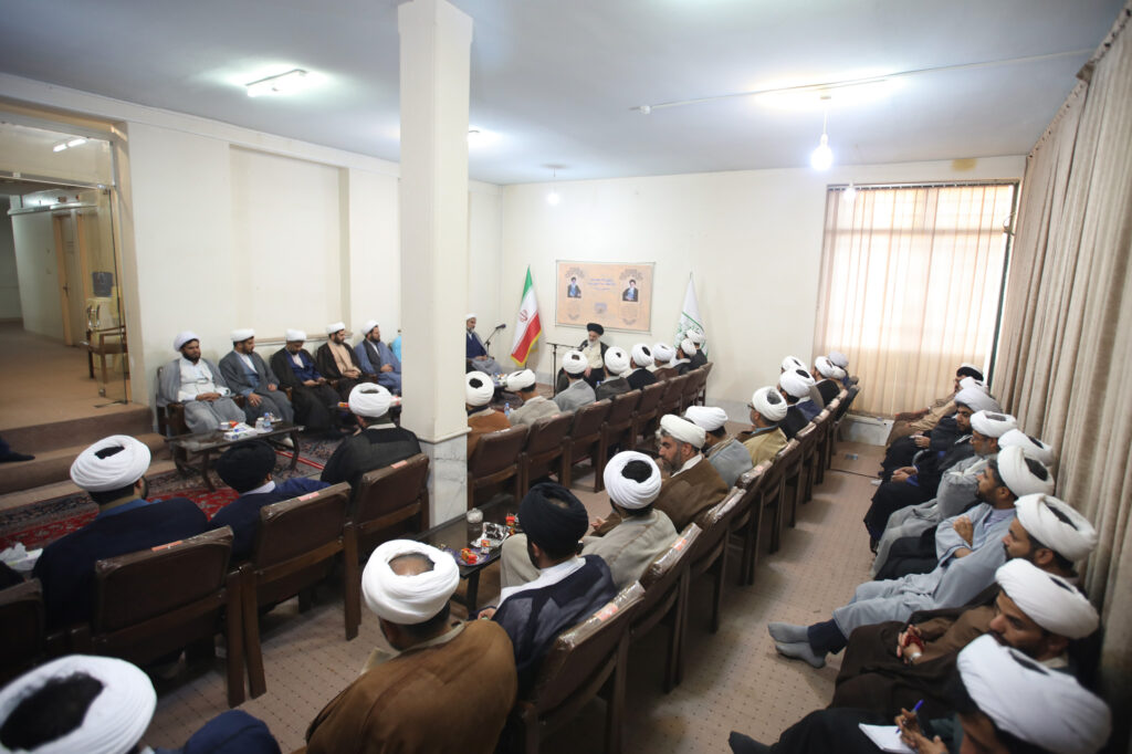 دیدار نمایندگان ولی فقیه در نیروی دریایی سپاه پاسداران انقلاب اسلامی با آیت الله حسینی بوشهری