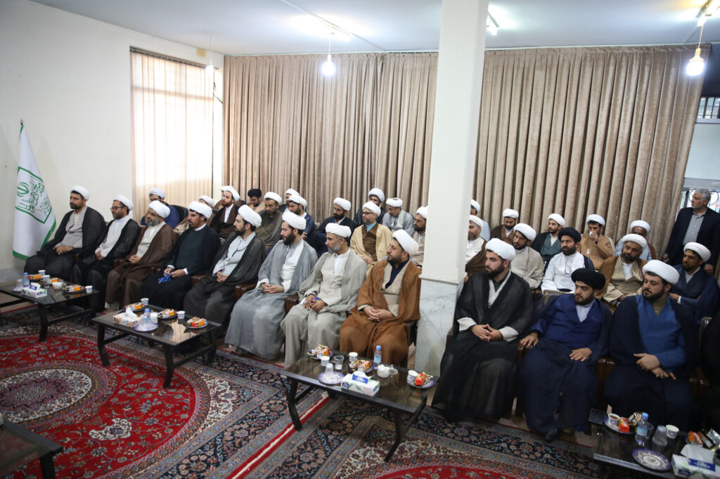 دیدار نمایندگان ولی فقیه در نیروی دریایی سپاه پاسداران انقلاب اسلامی با آیت الله حسینی بوشهری