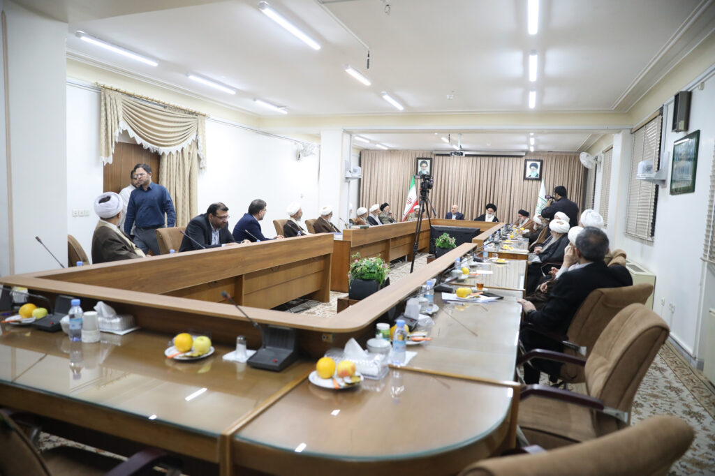 حضور دکتر محمد باقر قالیباف، رئیس مجلس شورای اسلامی در جلسه شورای عالی جامعه مدرسین حوزه علمیه قم