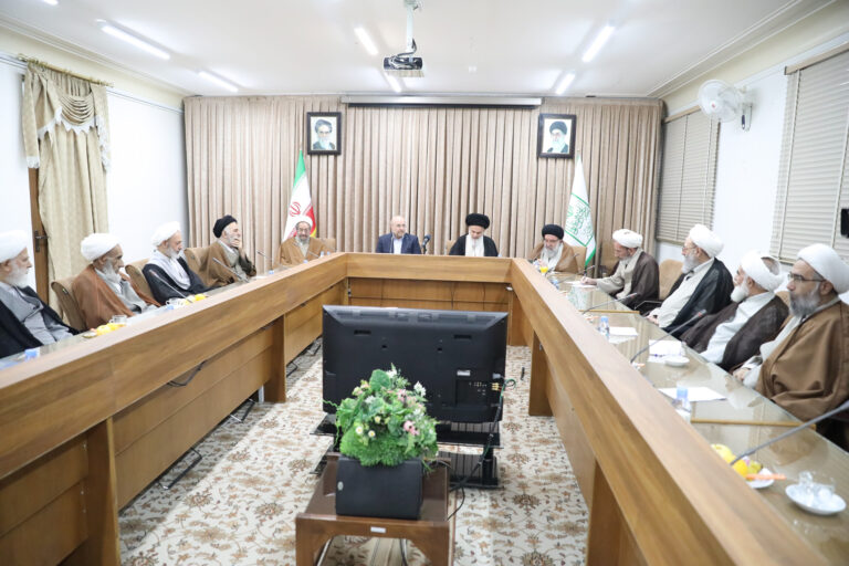 حضور دکتر محمد باقر قالیباف، رئیس مجلس شورای اسلامی در جلسه شورای عالی جامعه مدرسین حوزه علمیه قم