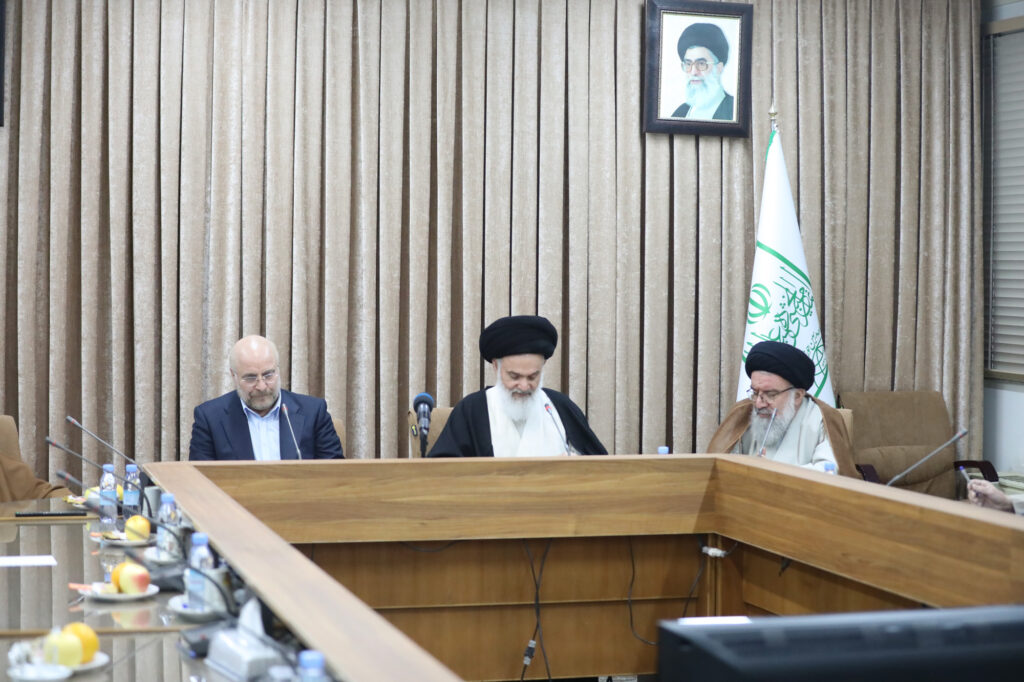 حضور دکتر محمد باقر قالیباف، رئیس مجلس شورای اسلامی در جلسه شورای عالی جامعه مدرسین حوزه علمیه قم