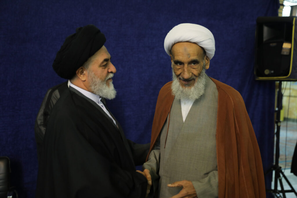 آیت الله بهشتی در نشست اعضای جامعه مدرسین حوزه علمیه قم با تولیت مسجد مقدس جمکران