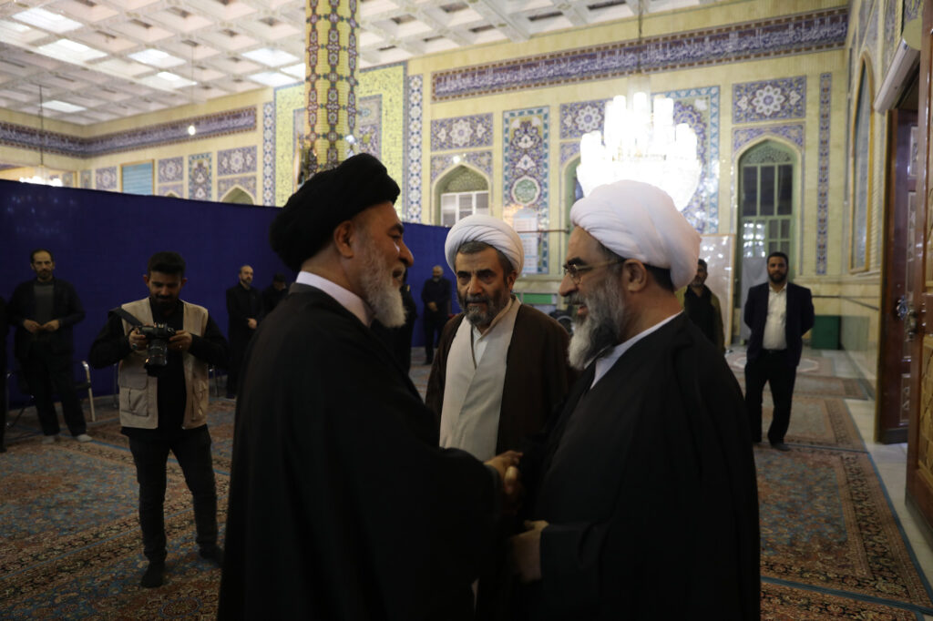 آیت الله فاضل لنکرانی و حجت الاسلام رحیمیان در نشست اعضای جامعه مدرسین حوزه علمیه قم با تولیت مسجد مقدس جمکران