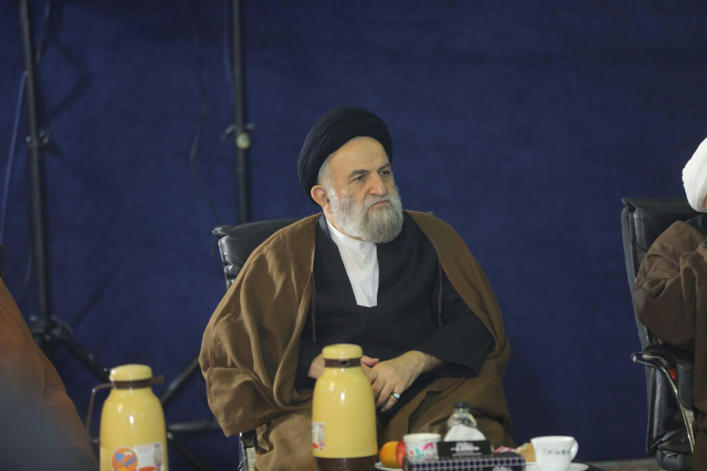 آیت الله غروی در نشست اعضای جامعه مدرسین حوزه علمیه قم با تولیت مسجد مقدس جمکران