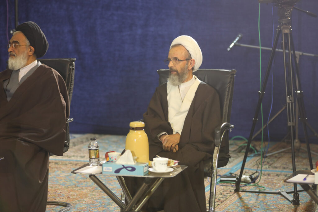 آیت الله رجبی در نشست اعضای جامعه مدرسین حوزه علمیه قم با تولیت مسجد مقدس جمکران