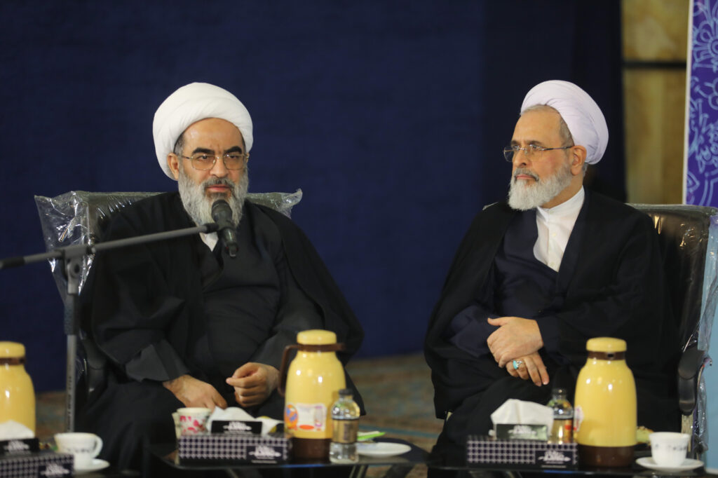 آیت الله اعرافی و آیت الله فاضل لنکرانی در نشست اعضای جامعه مدرسین حوزه علمیه قم با تولیت مسجد مقدس جمکران