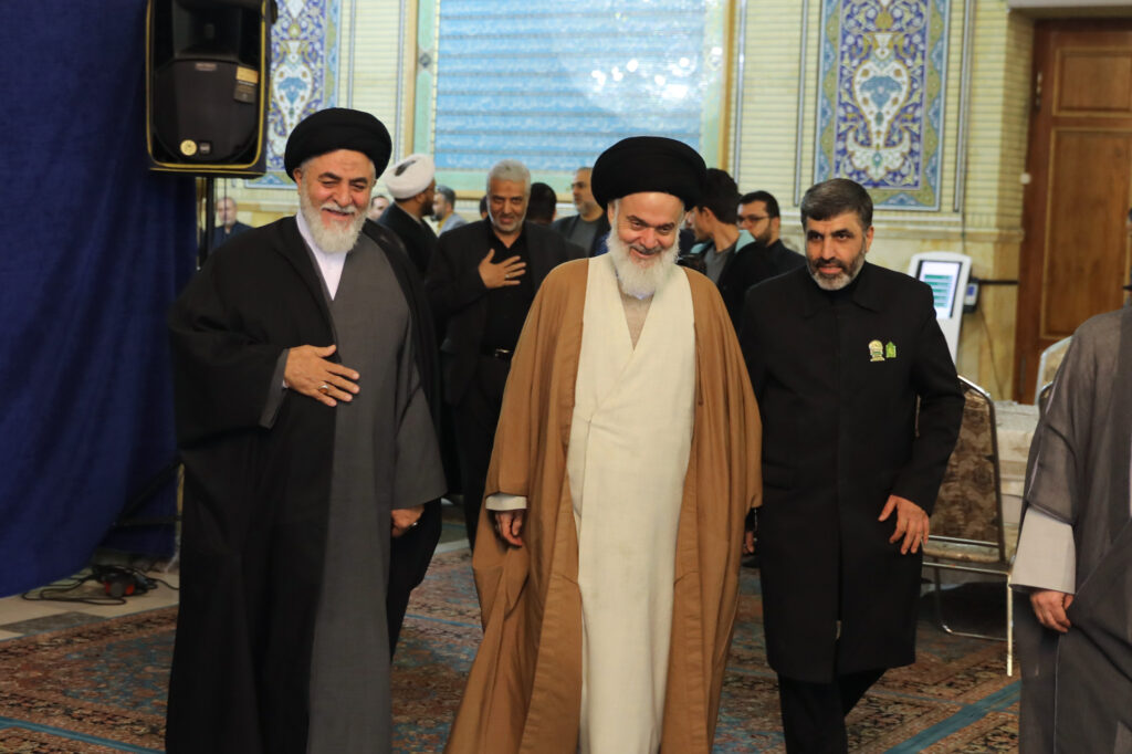 آیت الله حسینی بوشهری و حجت السلام اجاق نژاد در نشست اعضای جامعه مدرسین حوزه علمیه قم با تولیت مسجد مقدس جمکران