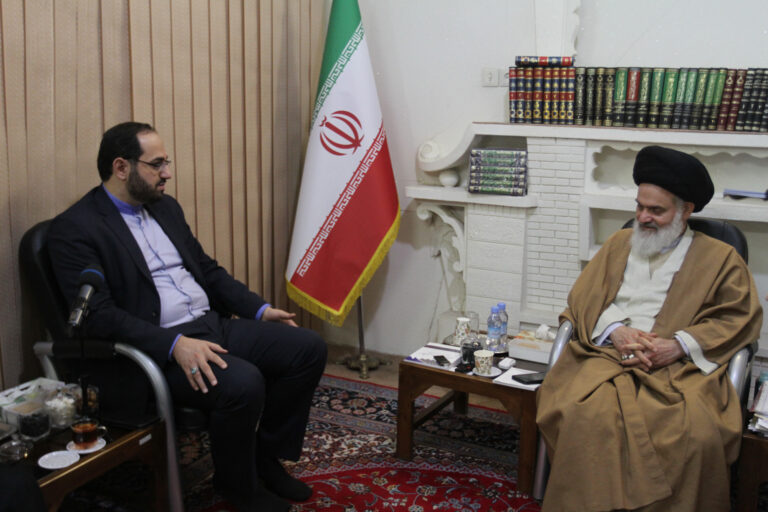 دیدار رئیس شورای تحول و پیشرفت وزارت صمت با آیت الله حسینی بوشهری