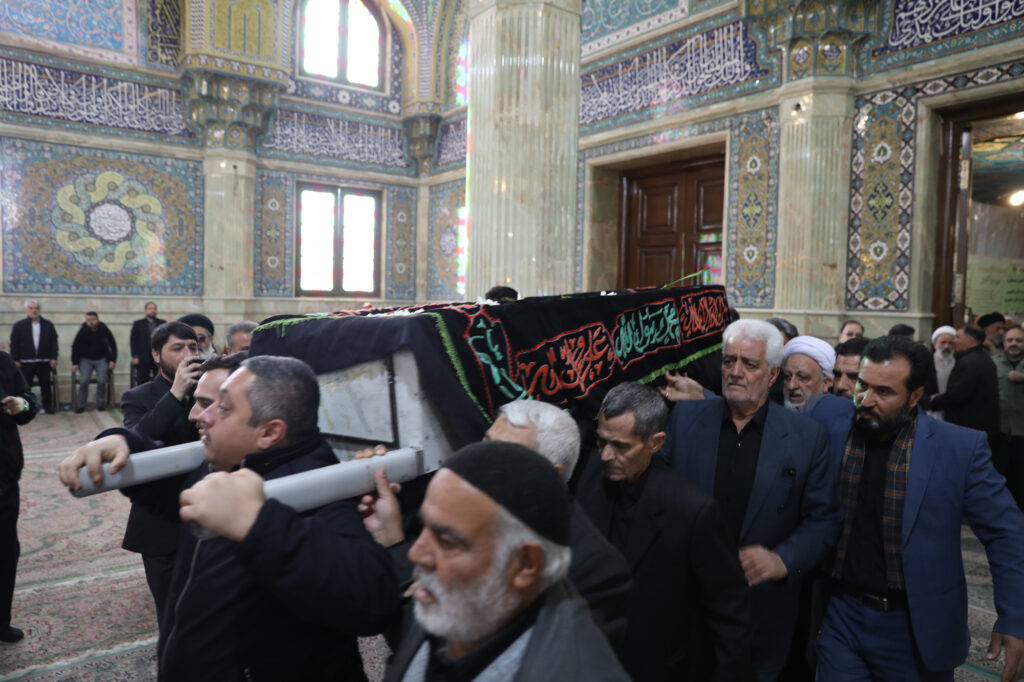 مراسم تشییع و ختم آیت الله نمازی (1)