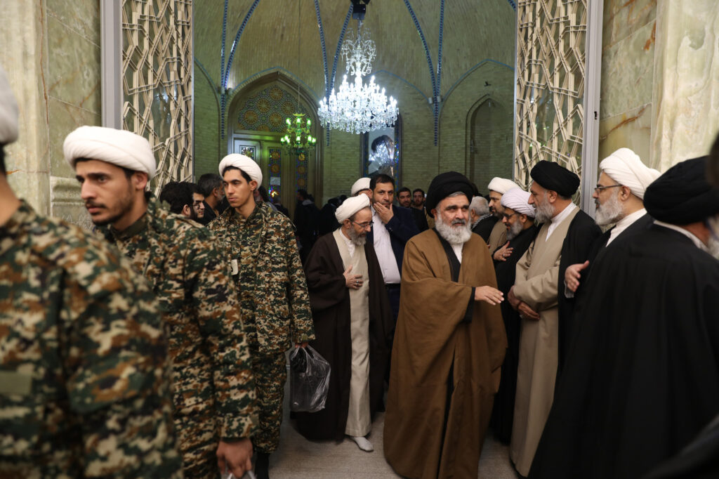 مراسم تشییع و ختم آیت الله نمازی (17)
