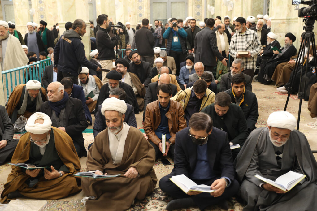مراسم تشییع و ختم آیت الله نمازی (19)