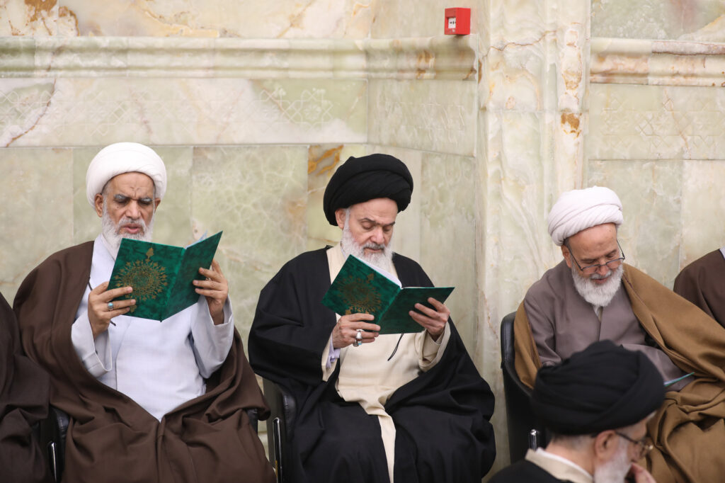 مراسم تشییع و ختم آیت الله نمازی (23)