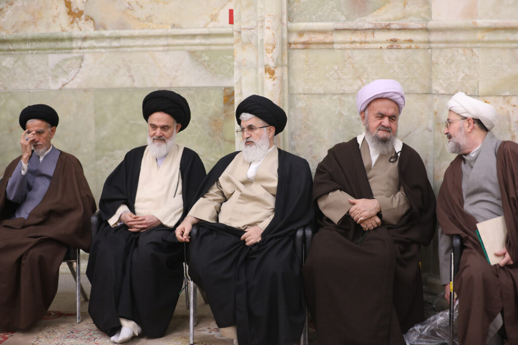 مراسم تشییع و ختم آیت الله نمازی (27)