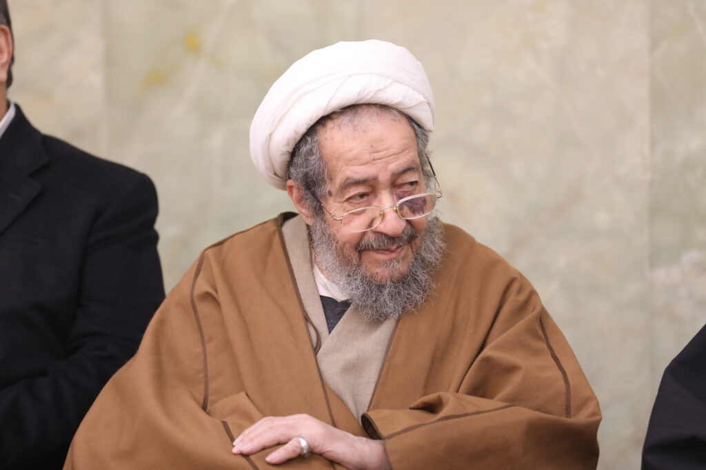 مراسم تشییع و ختم آیت الله نمازی (28)