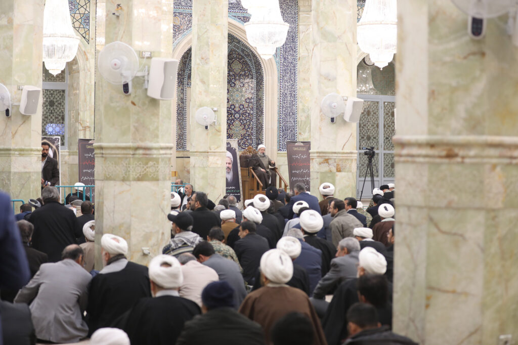 مراسم تشییع و ختم آیت الله نمازی (29)