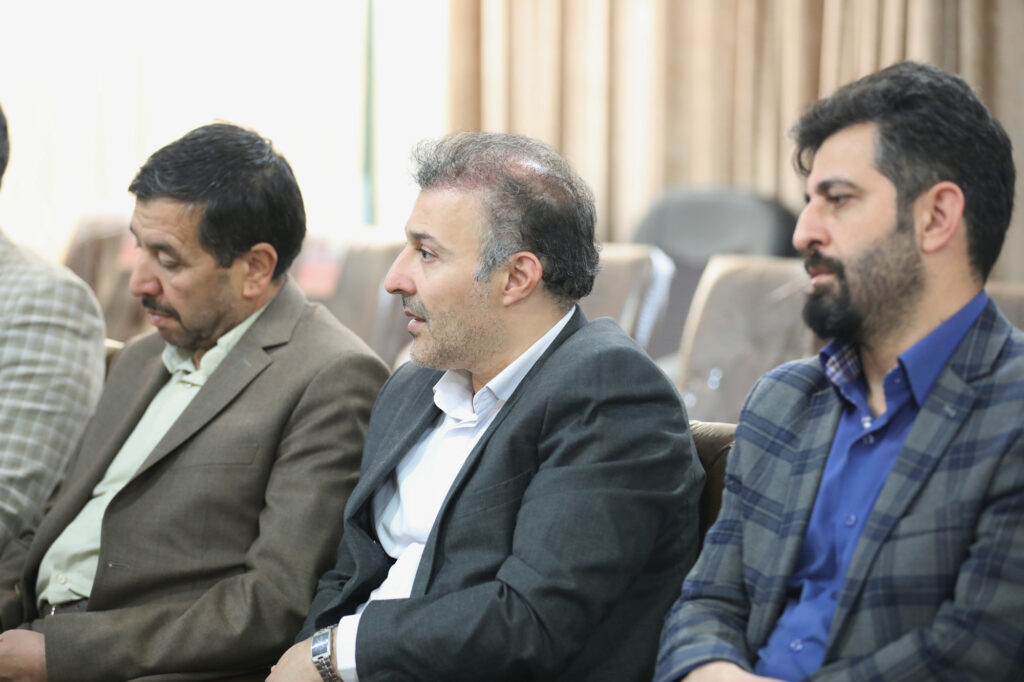 دیدار نوروزی شهردار قم به همراه معاونین با آیت الله حسینی بوشهری